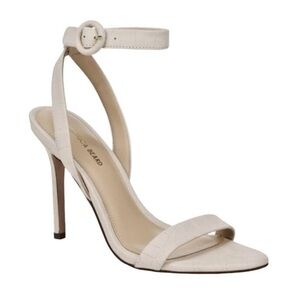 Veronica Beard Cream Ankle Strap Heels 9.5